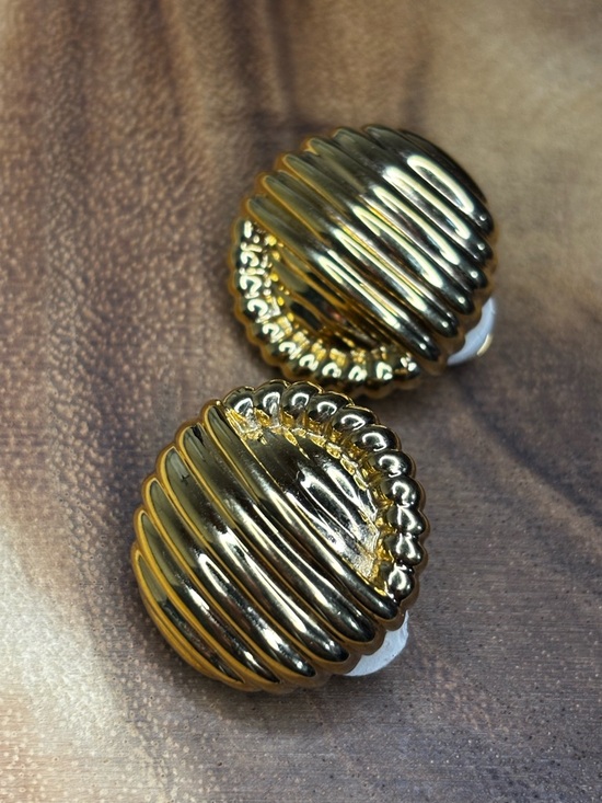 Nina Ricci Jewelry - Vintage Nina Ricci Ribbed Dome Clip Earrings - Women Jewelry